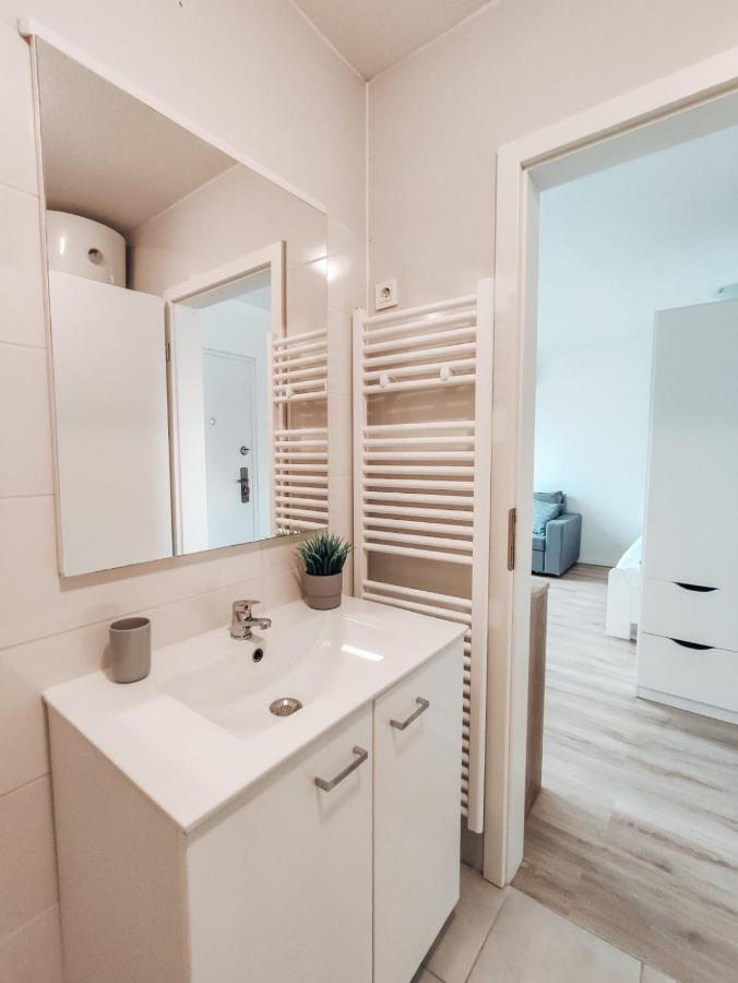 Studio Apartment Sanya Ljubljana Eksteriør billede
